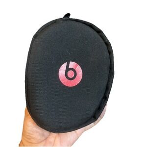 Beats Black Padded Headphone Case Soft Sided Oval Shaped with Zipper - case only